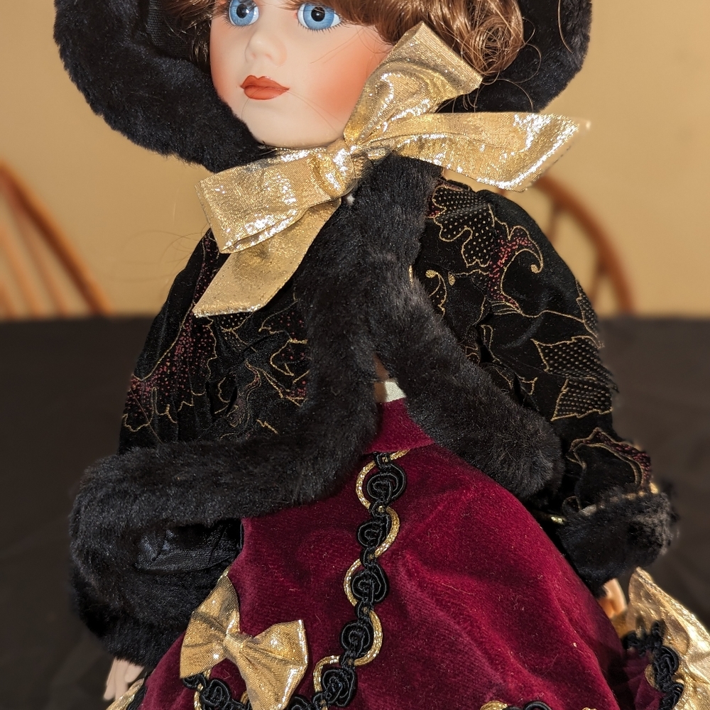 RARE Vintage porcelain Emily Jane doll by Franklin Mint collecti